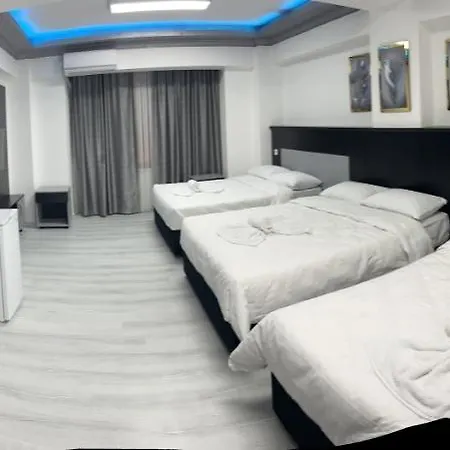Grand Honey Hotel מלון דירות