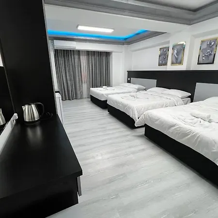 מלון דירות Grand Honey Hotel